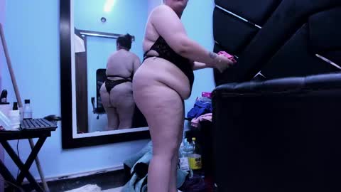 MiaRouse online show from 22, 4, 2026