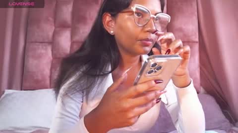 miasaandovaal 22 online show from 8, 1, 2025