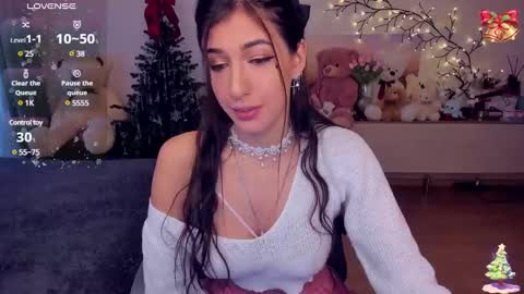 Snapshot of miasilk chatting on 23, 12, 2024 Miayna Silk online show from 23, 12, 2024