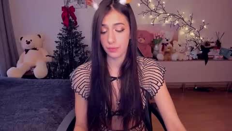 Snapshot of miasilk chatting on 31, 12, 2024 Miayna Silk online show from 31, 12, 2024