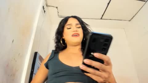 Snapshot of miavaniity54 chatting on 17, 11, 2025 miavaniity54 online show from 17, 11, 2025