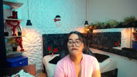 mia online show from 5, 12, 2025