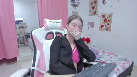 Snapshot of miavolkova_ chatting on 14, 1, 2025 Chloe online show from 14, 1, 2025