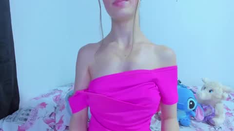 Snapshot of miavolkova_ chatting on 7, 2, 2025 Chloe online show from 7, 2, 2025