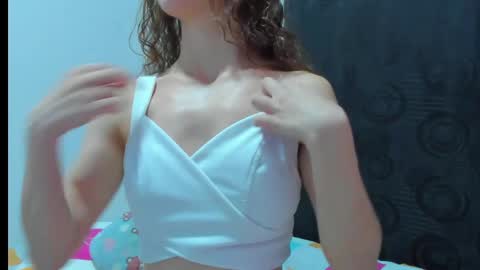 Snapshot of miavolkova_ chatting on 14, 5, 2026 Chloe online show from 14, 5, 2026