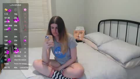 Snapshot of miawallace__ chatting on 8, 2, 2025 Mia online show from 8, 2, 2025