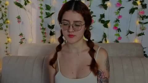Snapshot of miawinxxx848 chatting on 7, 10, 2025 Mia Winx online show from 7, 10, 2025