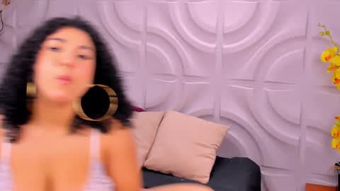 Snapshot of miawoderfull chatting on 6, 1, 2025 Mia online show from 6, 1, 2025
