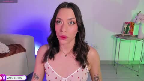Snapshot of mich_bittersweet chatting on 22, 9, 2025 online show from 22, 9, 2025