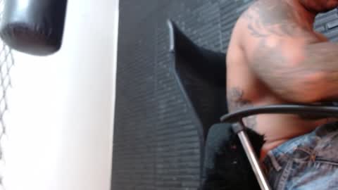 Snapshot of michael_daviss1 chatting on 23, 1, 2025 Michael Daviss online show from 23, 1, 2025
