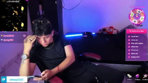 michael independent model  online show from 30, 1, 2025