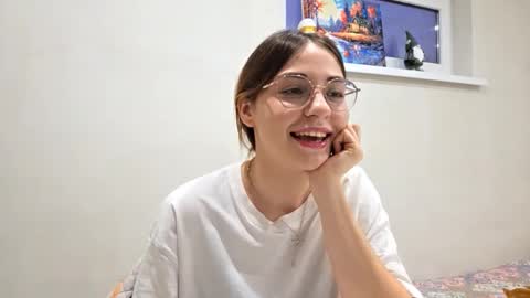 Snapshot of michaelehain chatting on 25, 10, 2025 Chloe online show from 25, 10, 2025