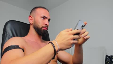 Snapshot of michaelevansx chatting on 16, 12, 2024 MichaelEvansx online show from 16, 12, 2024