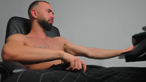 Snapshot of michaelevansx chatting on 21, 12, 2024 MichaelEvansx online show from 21, 12, 2024