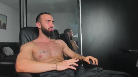 Snapshot of michaelevansx chatting on 11, 2, 2025 MichaelEvansx online show from 11, 2, 2025