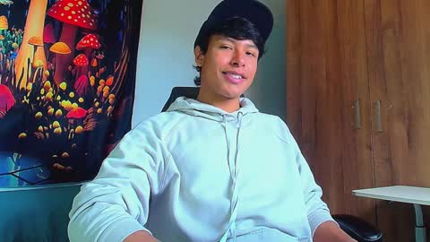 Snapshot of michaelstones chatting on 5, 12, 2024 michaelstones online show from 5, 12, 2024