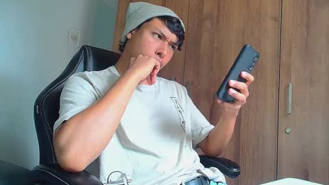 Snapshot of michaelstones chatting on 26, 12, 2024 michaelstones online show from 26, 12, 2024