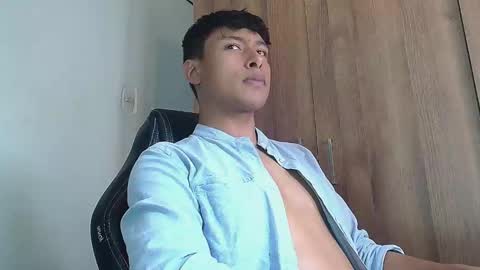Snapshot of michaelstones chatting on 8, 3, 2025 michaelstones online show from 8, 3, 2025