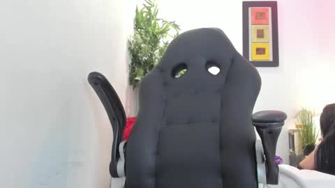 Snapshot of michel_lopez18 chatting on 4, 12, 2025 michel_lopez18 online show from 4, 12, 2025