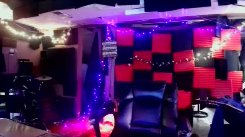 Snapshot of michelle_flowers chatting on 30, 9, 2025 michelle_flowers online show from 30, 9, 2025