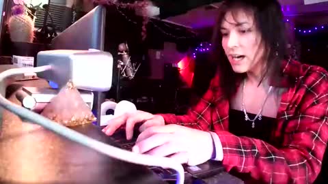 Snapshot of michelle_flowers chatting on 23, 10, 2025 michelle_flowers online show from 23, 10, 2025