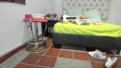 michelle perla online show from 11, 10, 2025