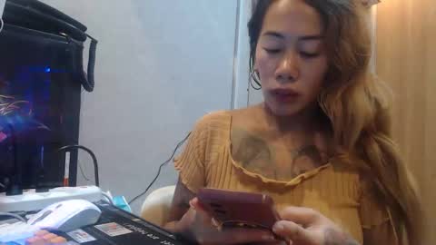 Snapshot of michelle_ux chatting on 9, 9, 2025 michelle_ux online show from 9, 9, 2025