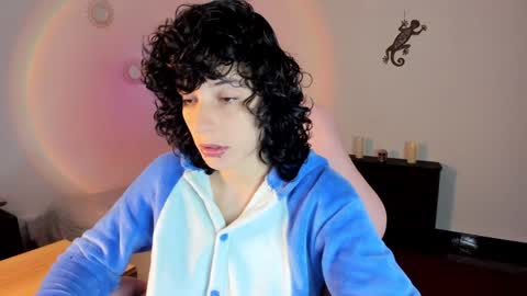 Snapshot of michelleastro chatting on 3, 2, 2025 Michelle Ramirez online show from 3, 2, 2025