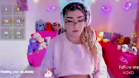 Snapshot of michellevanss22 chatting on 20, 9, 2025 online show from 20, 9, 2025