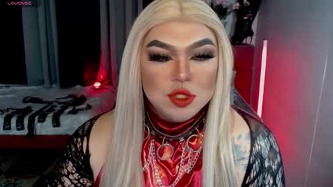 Snapshot of michellevixen921 chatting on 8, 9, 2025 Michelle online show from 8, 9, 2025