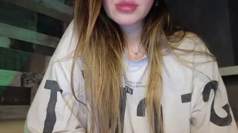 Snapshot of mickey_mousel chatting on 4, 6, 2026 mickey_mousel online show from 4, 6, 2026