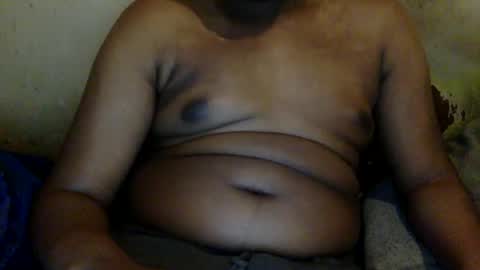 Snapshot of mickkzzx chatting on 5, 3, 2025 mickkzzx online show from 5, 3, 2025