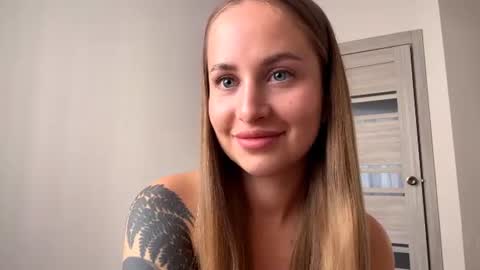 Snapshot of micky_blush chatting on 2, 7, 2026 Micky online show from 2, 7, 2026