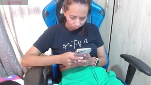 Snapshot of miculohot chatting on 14, 7, 2026 vanesa sexy online show from 14, 7, 2026