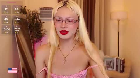 Snapshot of midnight_muse_18 chatting on 1, 5, 2026 Marie Antoinette online show from 1, 5, 2026