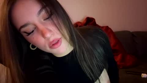 SexyLatinaCouple online show from 9, 1, 2026