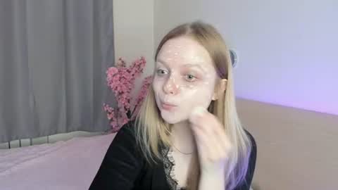 Snapshot of midnightfable chatting on 4, 7, 2026 midnightfable online show from 4, 7, 2026