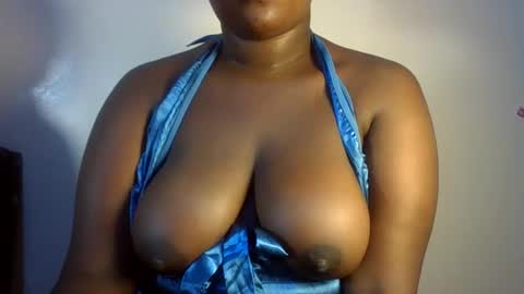 midnightt_curves online show from 7, 6, 2026