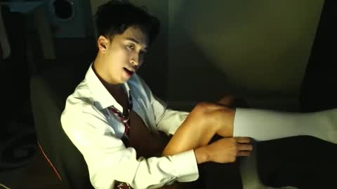 Snapshot of mierllanos240057 chatting on 28, 11, 2025 CLover online show from 28, 11, 2025