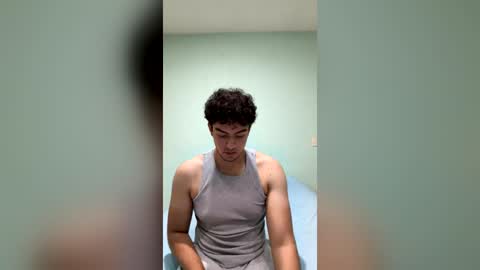 Snapshot of migguev chatting on 4, 7, 2026 migguev online show from 4, 7, 2026