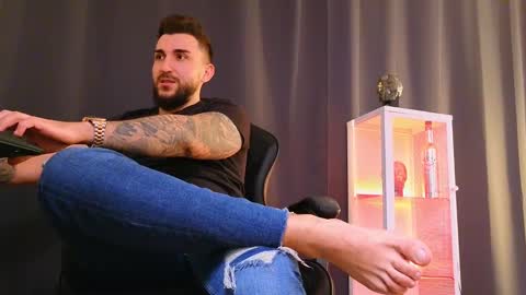MightyAaron online show from 18, 1, 2025