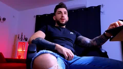 MightyAaron online show from 4, 2, 2026