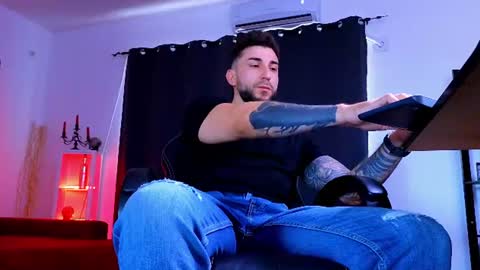 Snapshot of mightyaaron chatting on 16, 7, 2026 MightyAaron online show from 16, 7, 2026