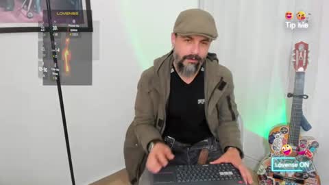 Snapshot of miguel_angeel_ chatting on 3, 8, 2026 Miguel Angel online show from 3, 8, 2026