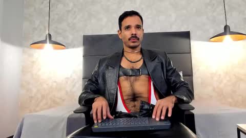 miguelsanfrancisco online show from 2, 11, 2025