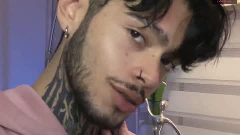 Snapshot of mihailleroy chatting on 5, 12, 2024 MIHAIL LEROY finally independent model online show from 5, 12, 2024