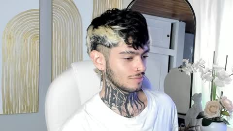 Snapshot of mihailleroy chatting on 30, 12, 2024 MIHAIL LEROY finally independent model online show from 30, 12, 2024