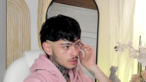 Snapshot of mihailleroy chatting on 16, 1, 2025 MIHAIL LEROY finally independent model online show from 16, 1, 2025