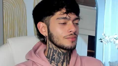 Snapshot of mihailleroy chatting on 26, 2, 2025 MIHAIL LEROY finally independent model online show from 26, 2, 2025