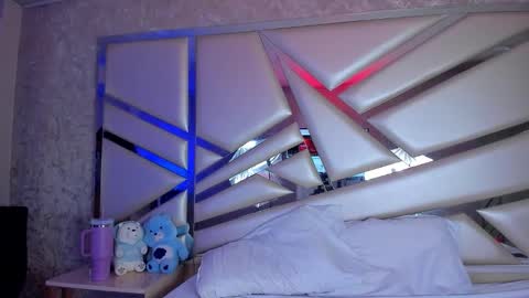 MIA 3 online show from 5, 11, 2025